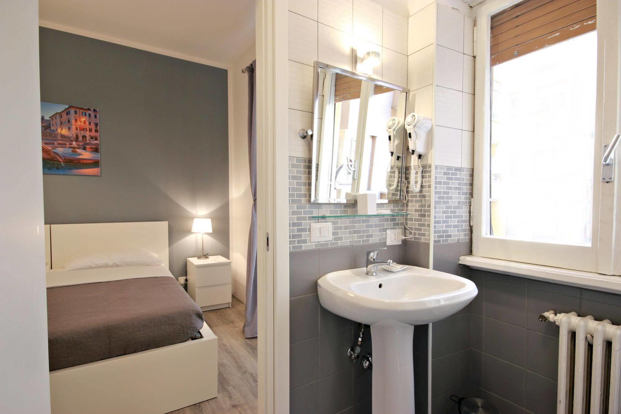 Le Piazze Di Couette-café 3*